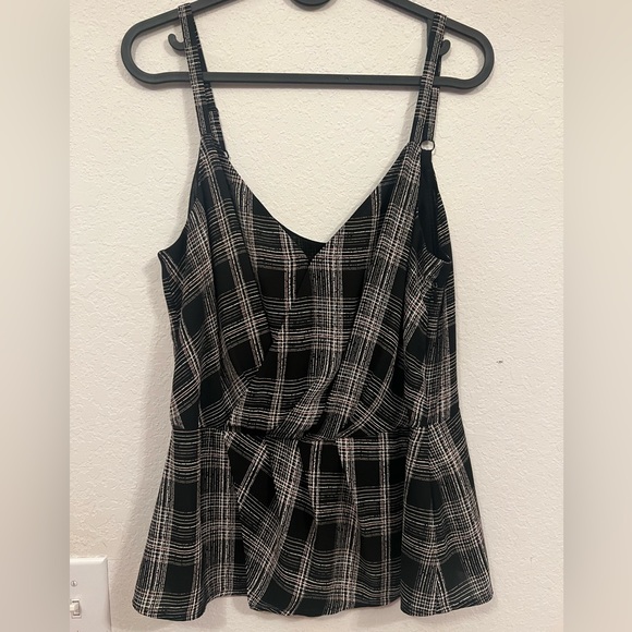 🌻WHBM Tank Top - Picture 2 of 8